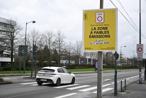 Panneau d’entrée dans la zone à faibles émissions à Rennes, le 1er janvier 2025. 