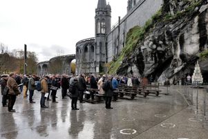 Mercredi 3 novembre, à Lourdes, la journée s’est ouverte avec la célébration des laudes.