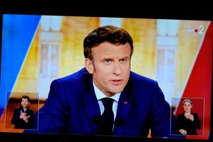 Emmanuel Macron lors du débat de l’entre-deux-tours, le mercredi 20 avril 2022.