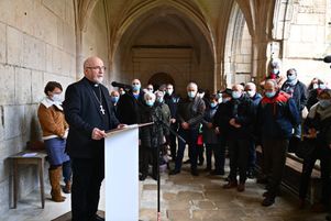Le Vatican a nommé Mgr François Jacolin, ici en mars 2021 à Luçon, administrateur apostolique du diocèse de La Rochelle et Saintes, jeudi 22 juin, une semaine après les révélations sur les Missions étrangères de Paris (MEP). Accusé d’agression sexuelle, Mgr Georges Colomb avait décidé de se mettre en retrait des affaires courantes du diocèse.