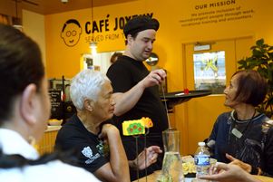 Un Café Joyeux a été inauguré jeudi 21 mars à Manhattan, dans le centre de New York. 