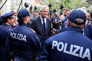 Michel Barnier s’est rendu à un poste frontière franco-italien, vendredi 18 octobre 2024, pour une visite sur le thème des contrôles aux frontières et de la lutte contre l’immigration clandestine.