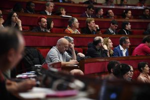 Les membres de la Convention citoyenne sur la fin de vie, réunis au Conseil économique, social et environnemental (CESE) à Paris, le 2 avril 2023.