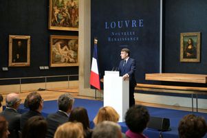 Le président français Emmanuel Macron prononce un discours au musée du Louvre à Paris, le 28 janvier 2025.