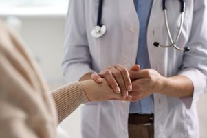 Selon une étude publiée lundi 3 mars 2025, six formes de cancer ont vu leur incidence augmenter sur vingt ans parmi les adolescents et jeunes adultes de France métropolitaine. (Photo d’illustration)